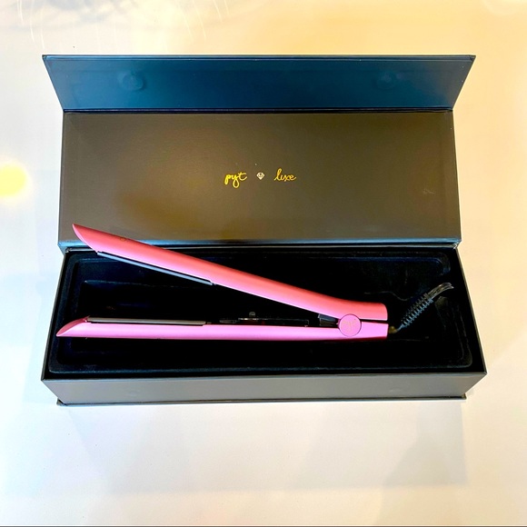 PYT Accessories - PYT HAIR
Ion Fusion 2.0 Pro Digital Ceramic Styler